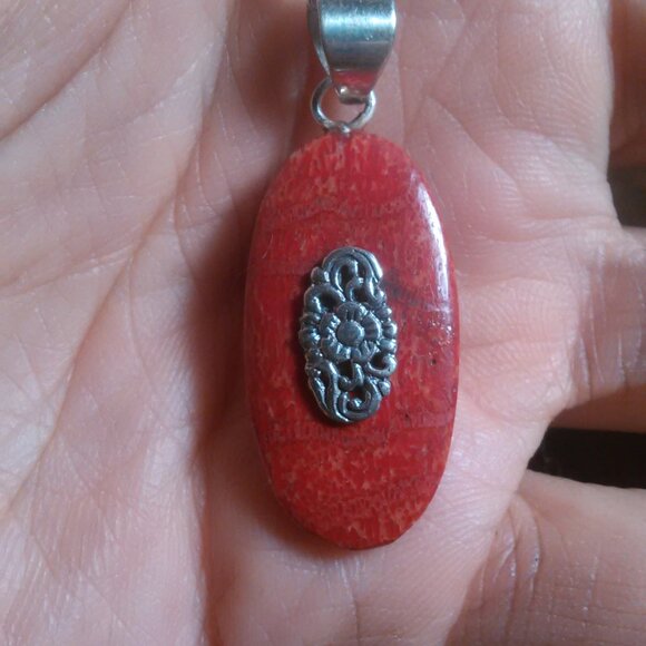 Red Sponge Coral Sterling Silver Pendant Stainless Steel Necklace - Picture 9 of 10